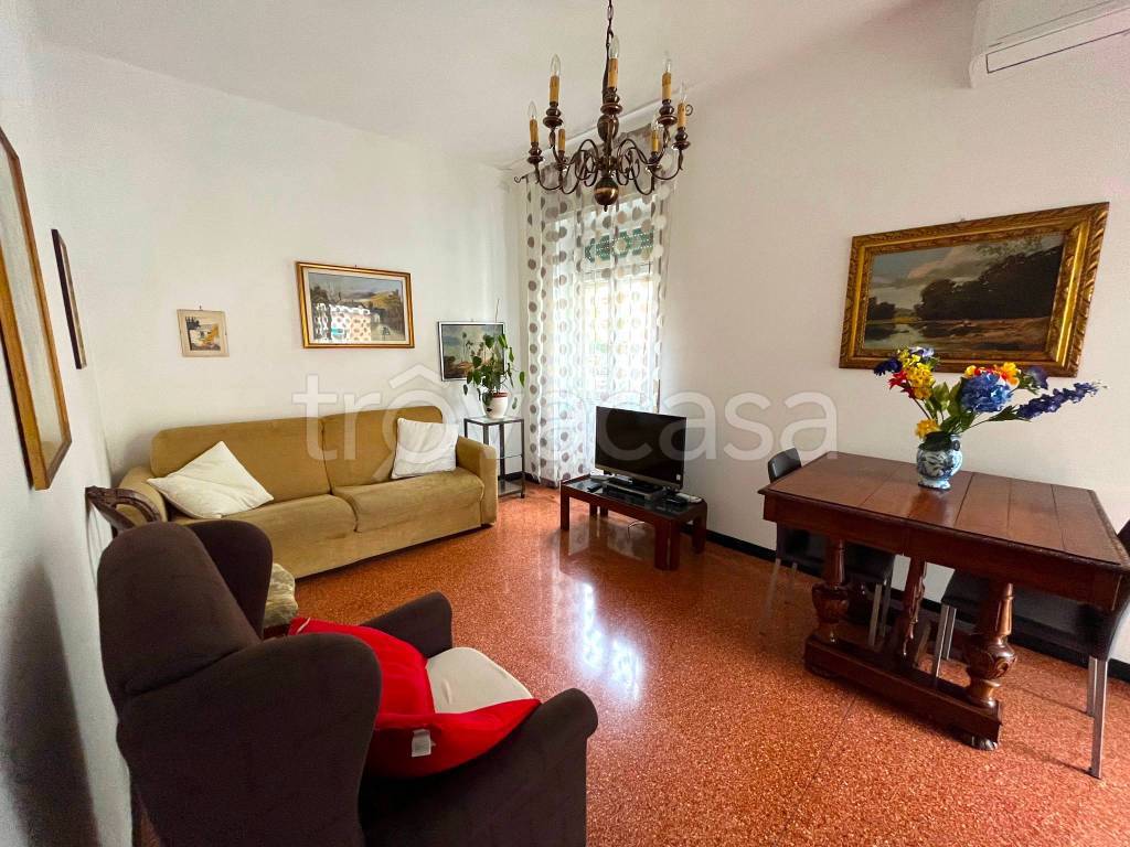 Appartamento in vendita a Genova via Napoli, 45