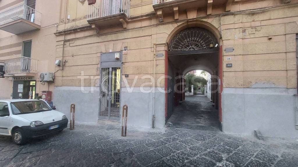 Negozio in vendita a Torre del Greco via Giuseppe Beneduce, 62