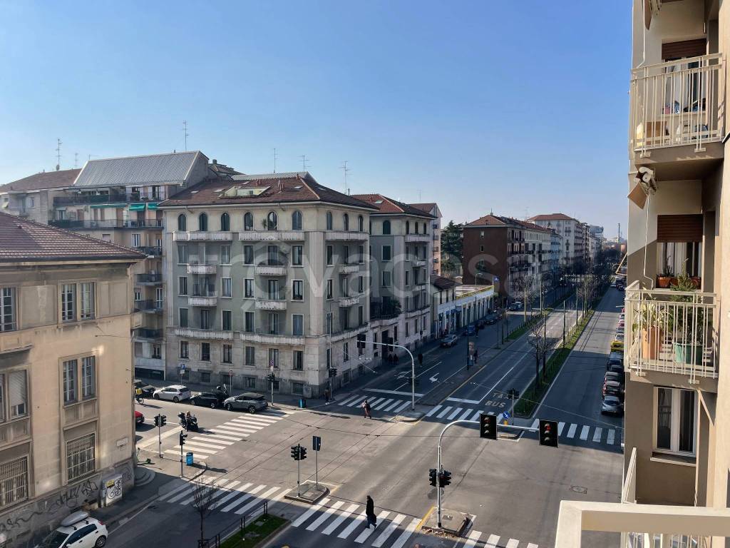 Appartamento in vendita a Milano viale Stelvio, 18