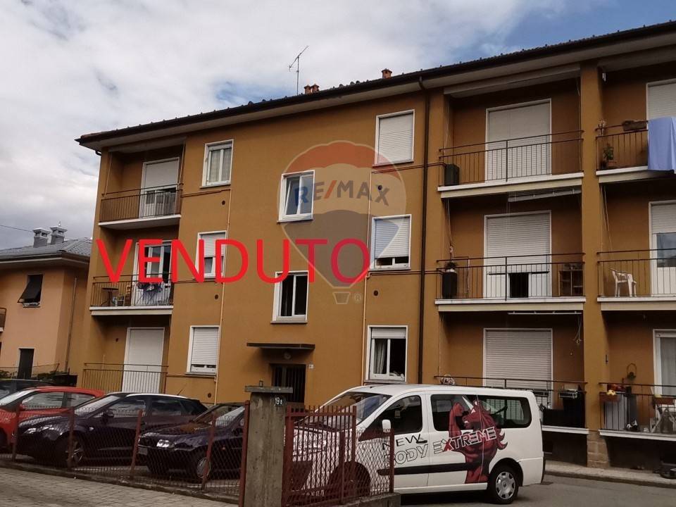 Appartamento in vendita a Luino via Bottacchi, 19