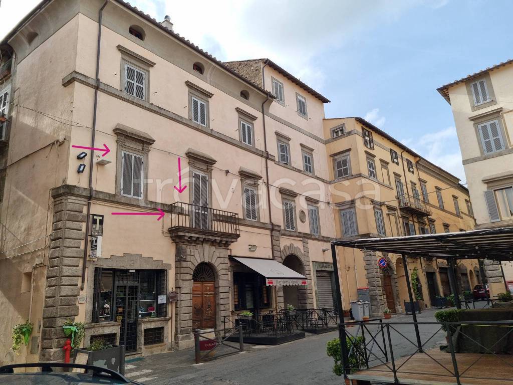 Appartamento in vendita a Caprarola piazza Vignola