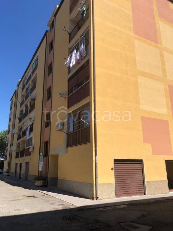 Appartamento in vendita a Crotone via Grazia Deledda, 6