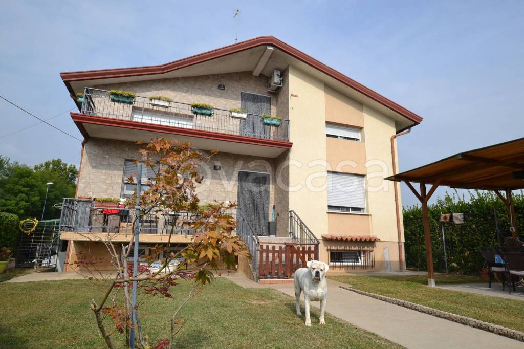 Villa in vendita a Pordenone via Stradelle, 45