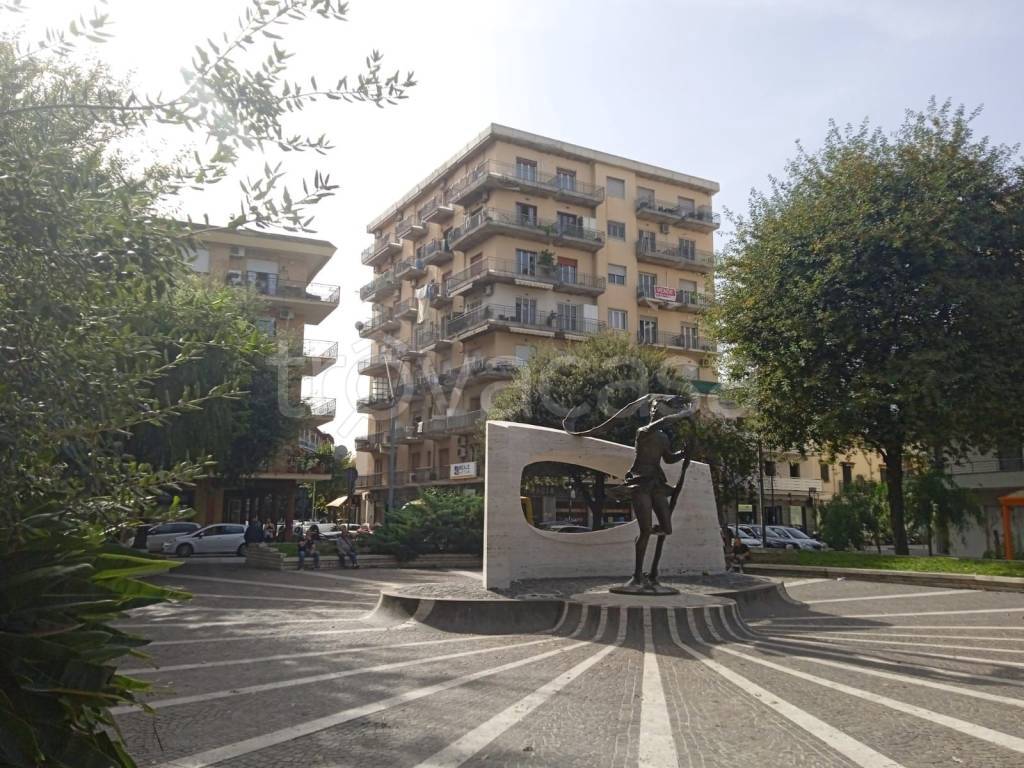 Appartamento in vendita a Pomigliano d'Arco piazza giovanni leone, 00