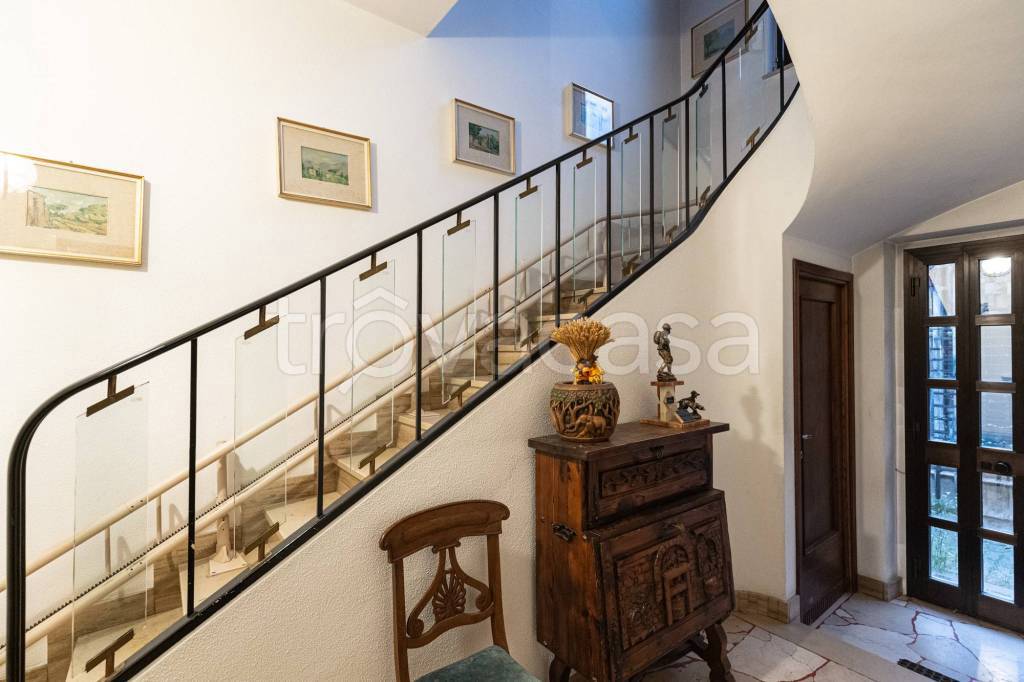 Villa in vendita a Trecate via Cesare Battisti, 17