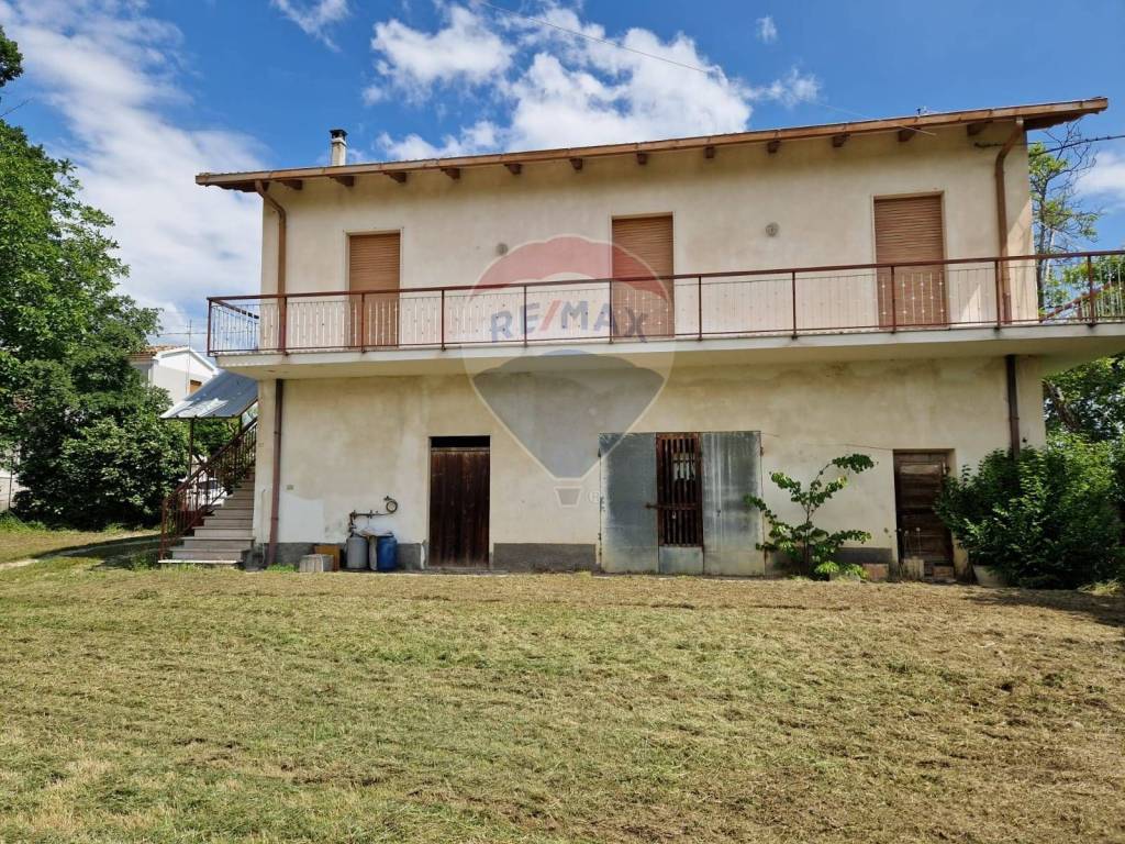 Casa Indipendente in vendita a Vicoli via San Vincenzo, 31