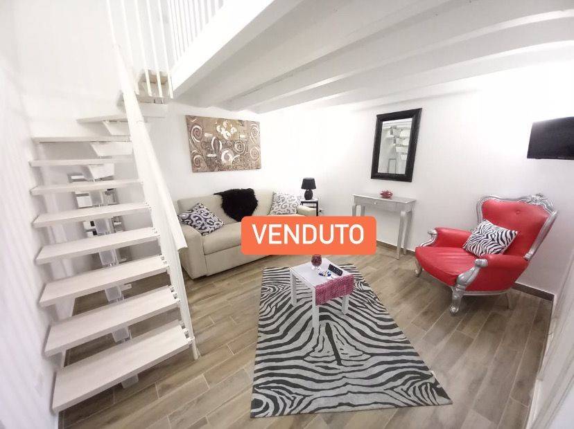 Appartamento in vendita a Capodimonte via San Carlo, 28