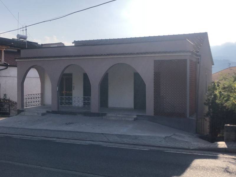 Villa in vendita a Salento via Nazionale
