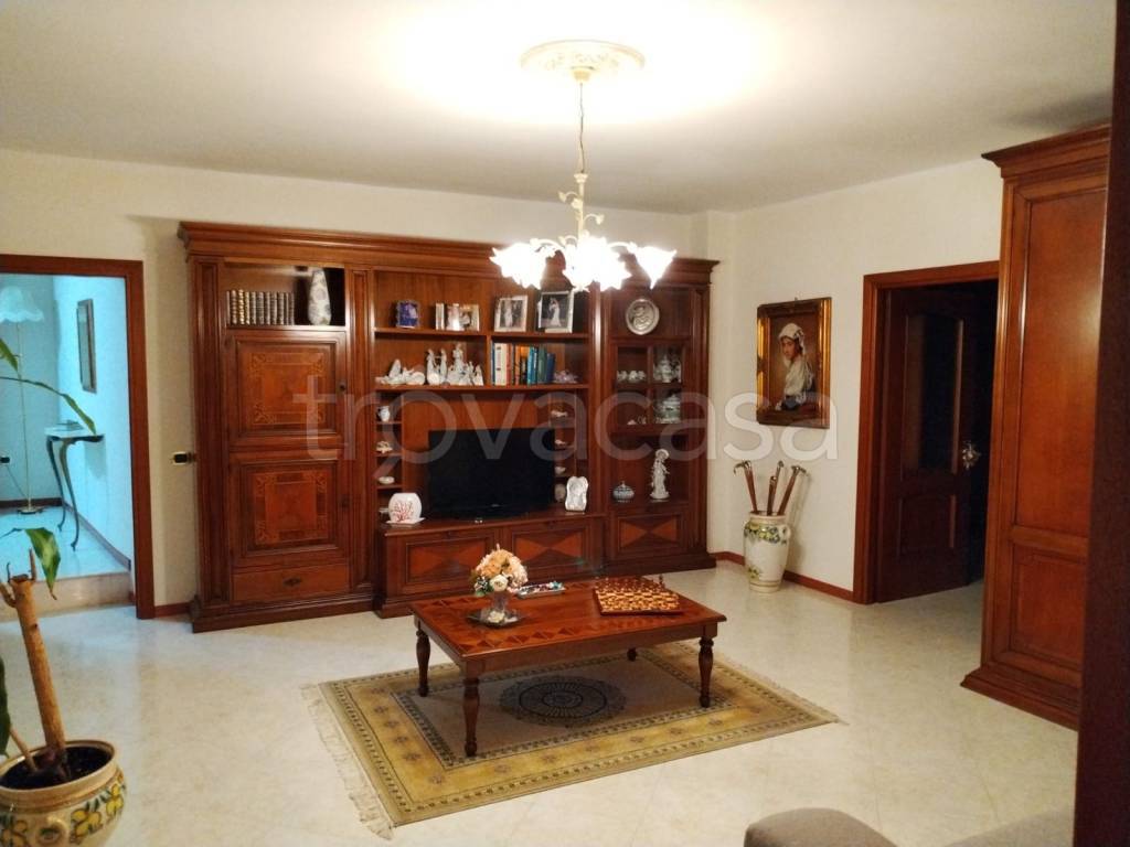 Appartamento in vendita a Casoria via Camillo Benso di Cavour