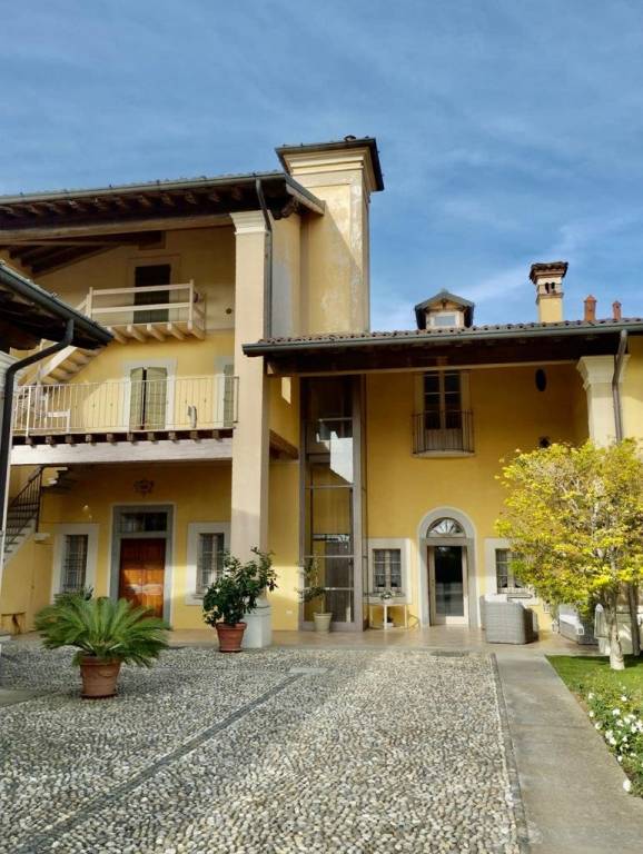 Casa Indipendente in vendita a Rovato via s. Croce, 9