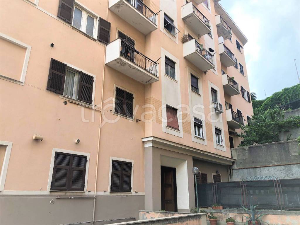 Appartamento in vendita a Genova salita della Provvidenza, 12