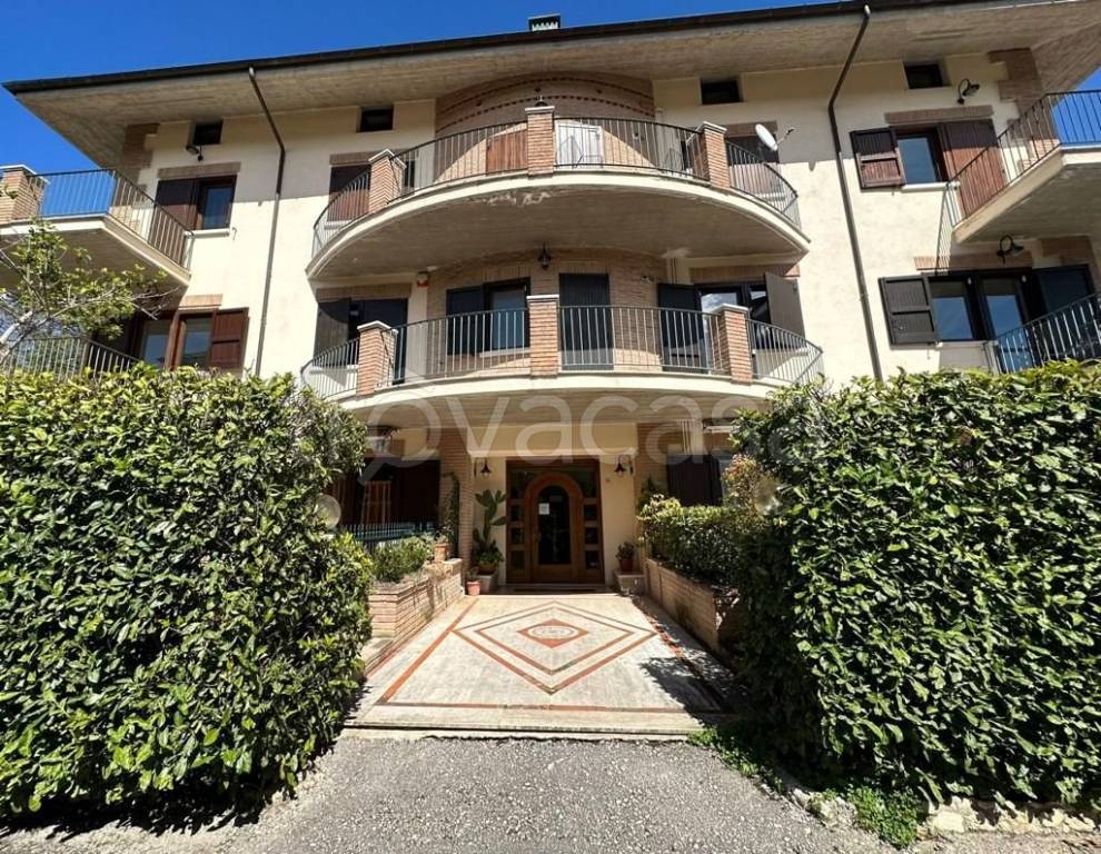 Appartamento in in vendita da privato a L'Aquila via Lazio, 15