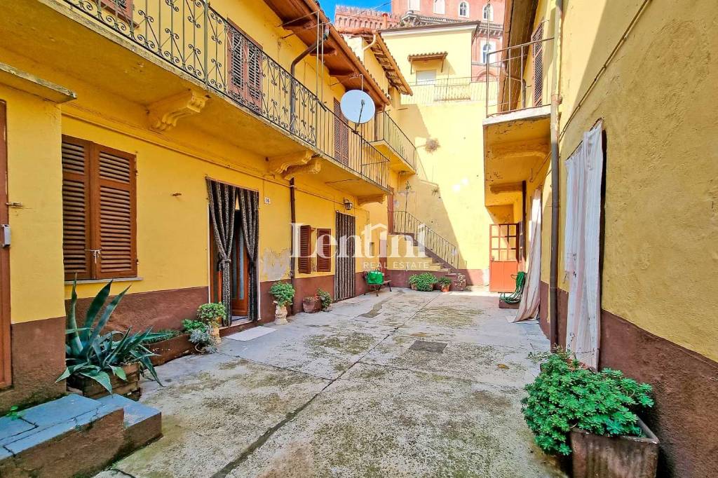 Villa in vendita a San Giorgio Monferrato via Cesare Battisti, 18