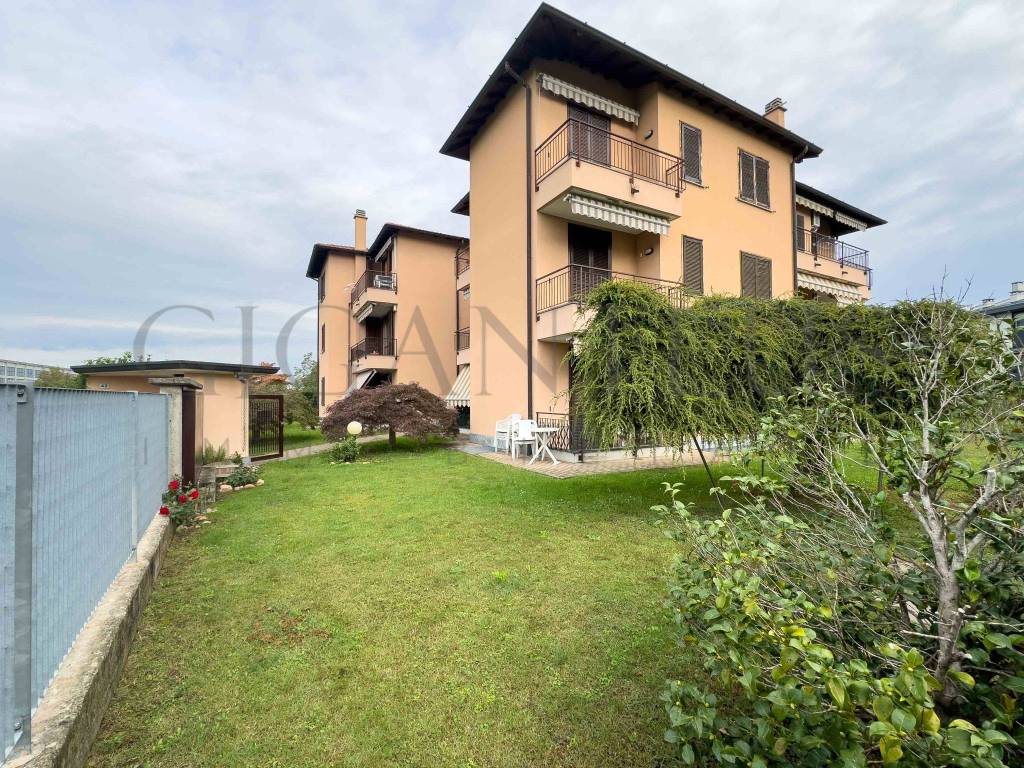 Appartamento in vendita a Lonate Ceppino via San Lucio, 42