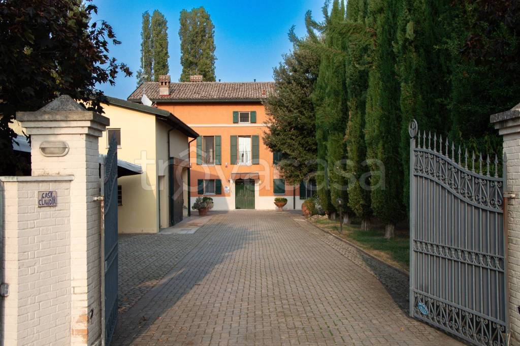 Appartamento in in vendita da privato a Modena strada Gherbella, 191