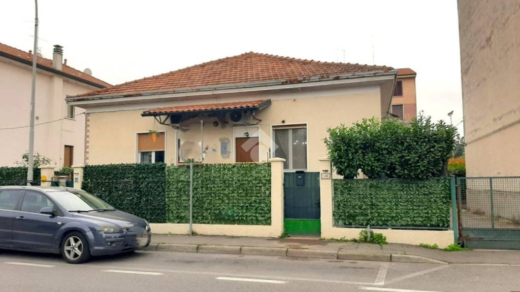 Appartamento in vendita a Senago via Camillo Benso Conte di Cavour, 108