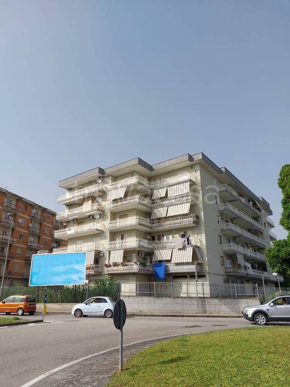 Appartamento in vendita a Eboli via Cristoforo Colombo