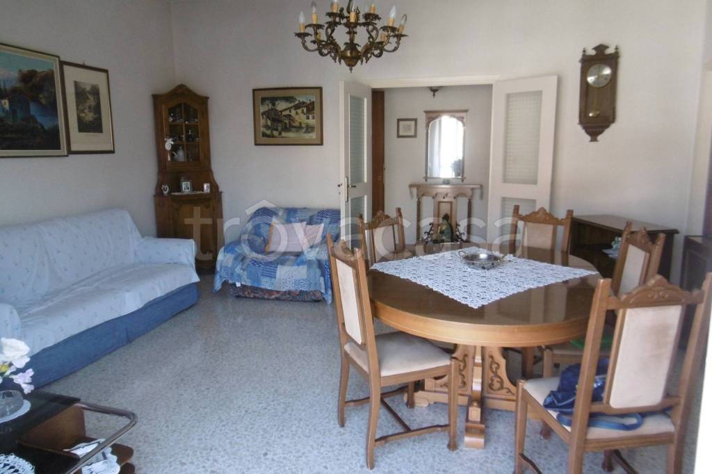 Appartamento in vendita a Montegranaro viale Zaccagnini