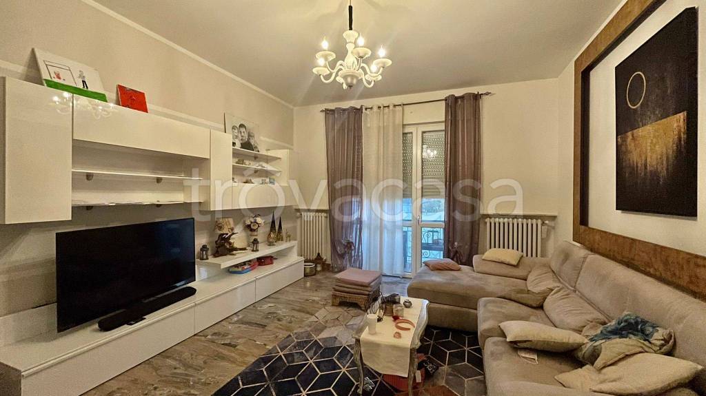 Appartamento in vendita a Predappio via Antonio De Curtis, 4