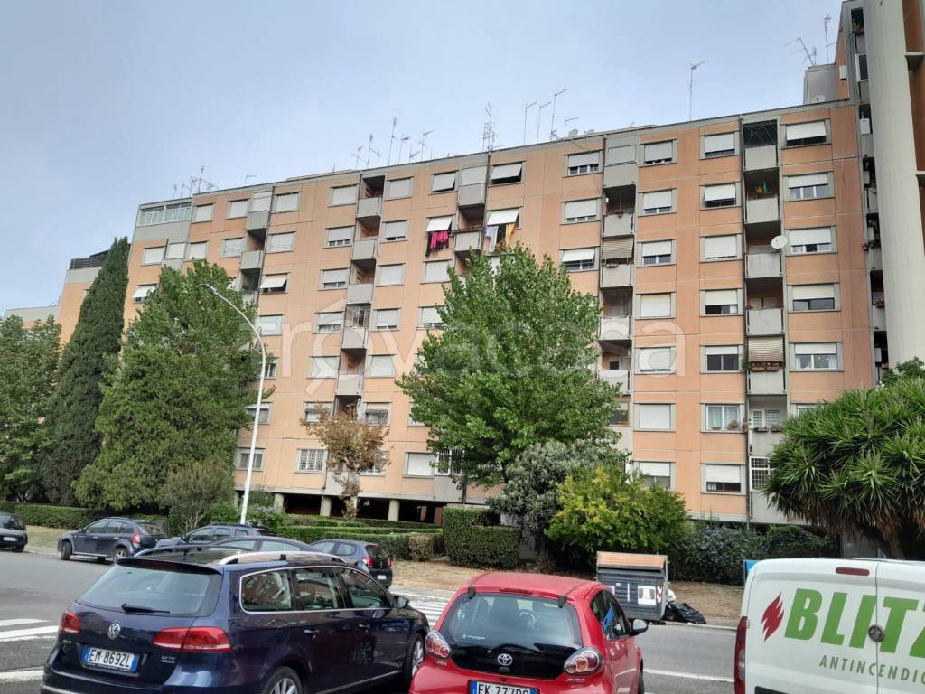 Appartamento in vendita a Roma viale dei Caduti per la Resistenza, 284