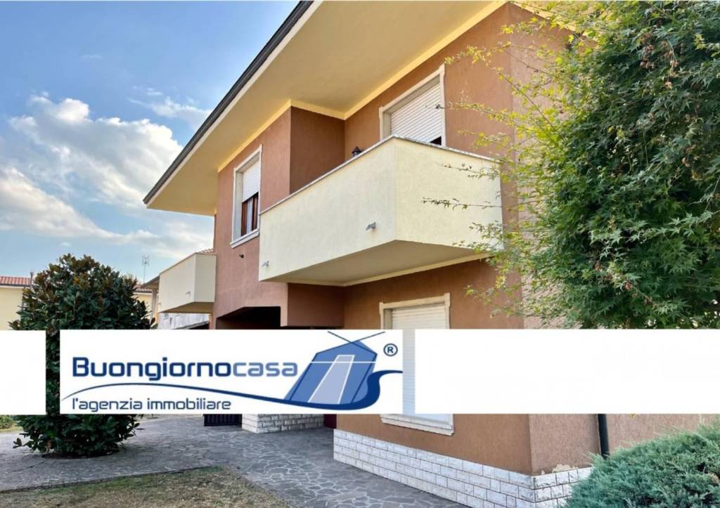 Villa in vendita a Trescore Cremasco viale Alcide De Gasperi