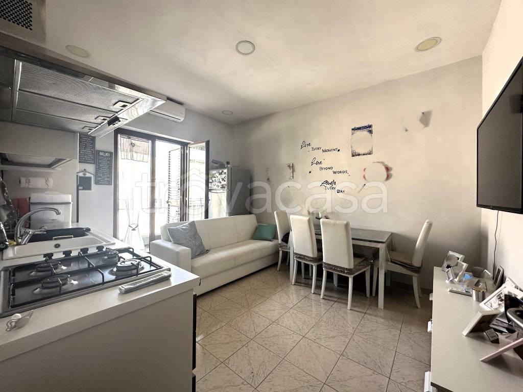 Appartamento in vendita a Napoli via della Stadera, 84