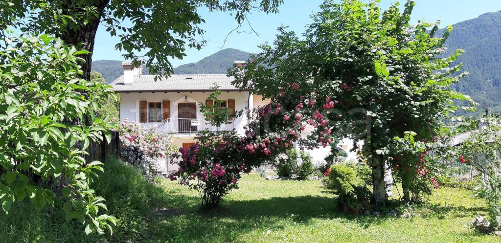 Villa a Schiera in in vendita da privato a Resia strada Comunale resia-uccea, 21