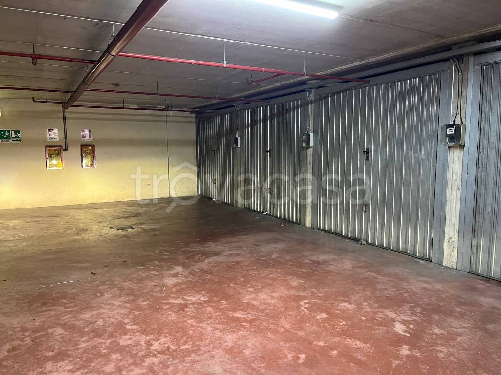 Garage in vendita a Torino via Nicomede Bianchi, 52