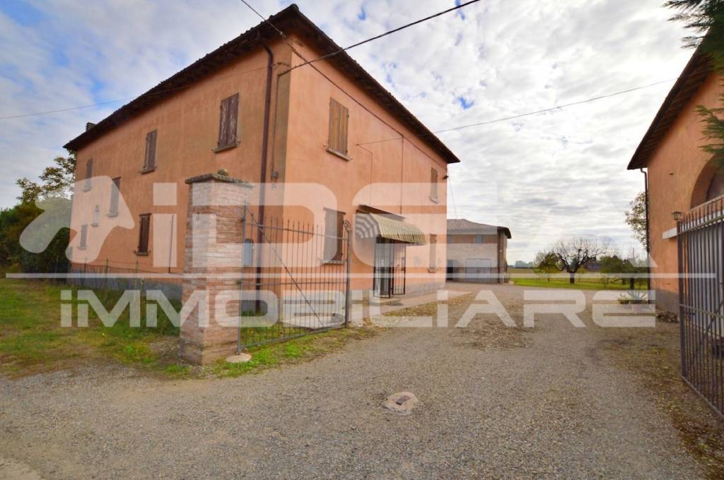 Casale in vendita a Modena via mavora nonantola