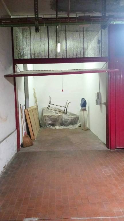 Garage in vendita a Torino via Barletta, 133