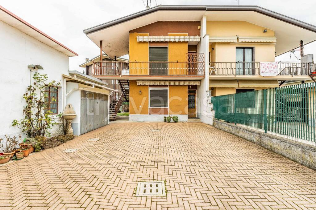Villa Bifamiliare in vendita a Limido Comasco via della Pineta, 1