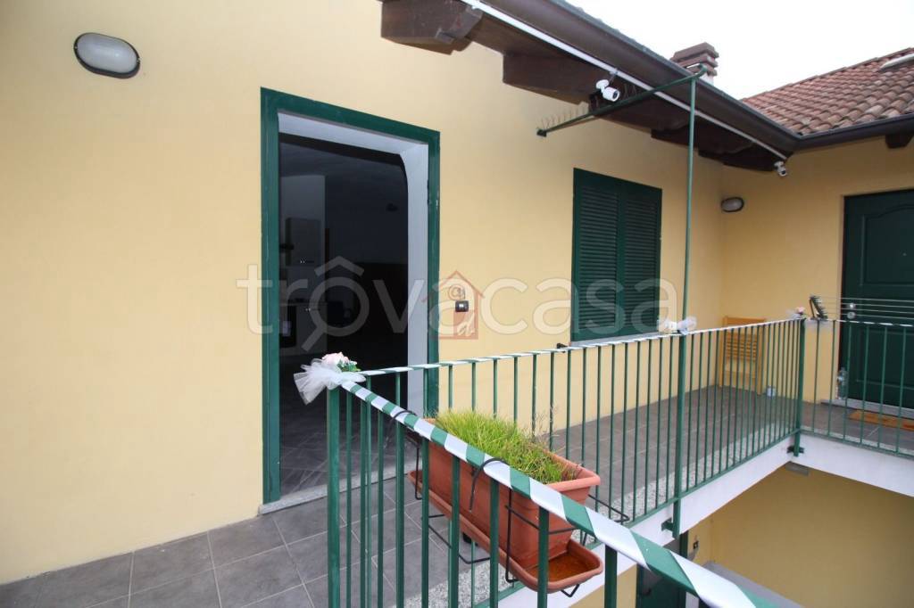 Appartamento in in affitto da privato a Prarolo via Pietro Castino, 7