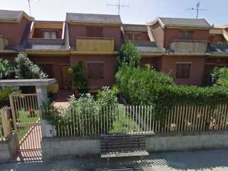 Villa a schiera in in vendita da privato a sparanise viale medaglia d'oro, 16