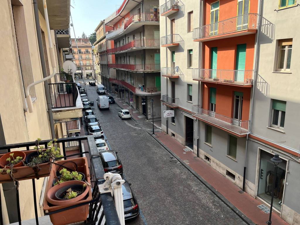 Appartamento in vendita ad Avellino via Dante Alighieri, 10