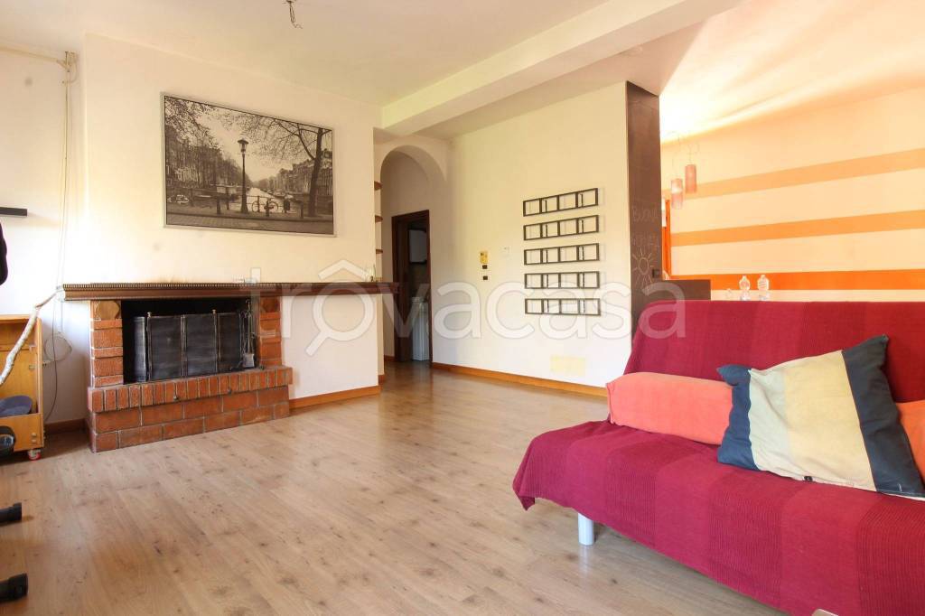 Appartamento in in vendita da privato a Monte San Pietro via Elio Roda, 14