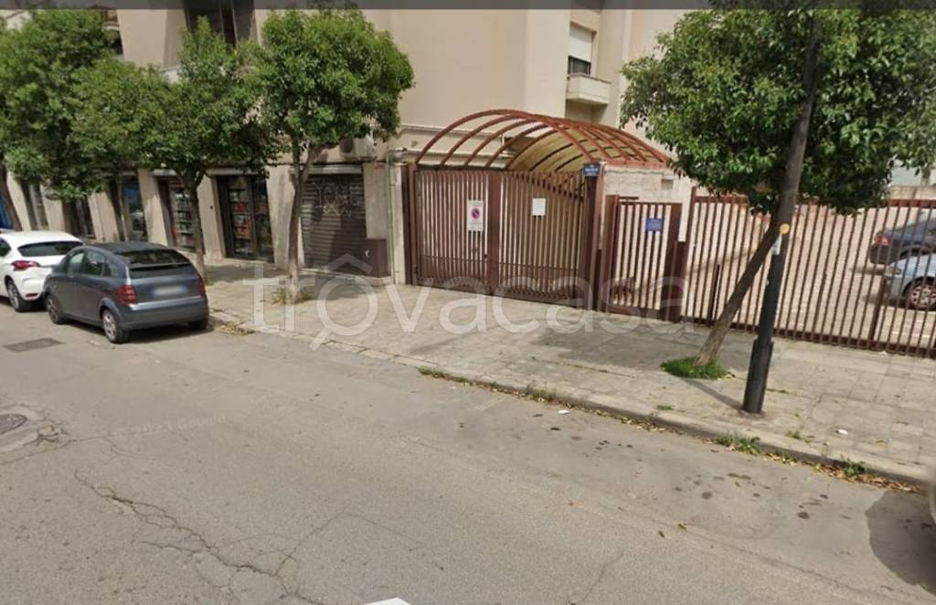 Garage in vendita a Taranto via Cagliari, 87