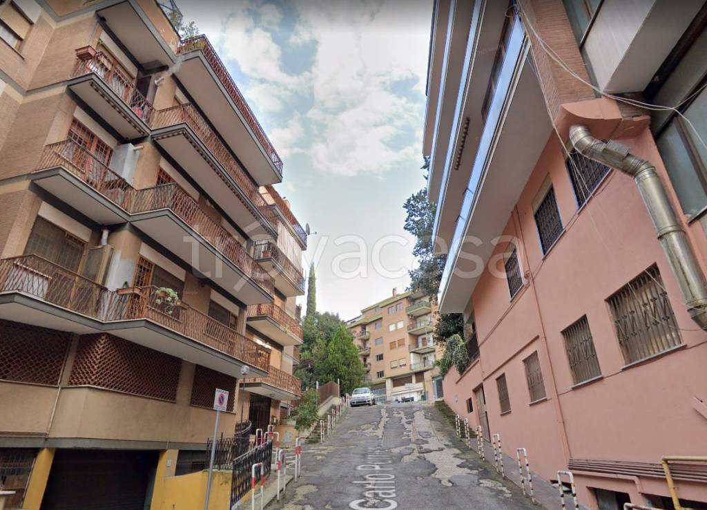 Appartamento in affitto a Roma via Carlo Perrier