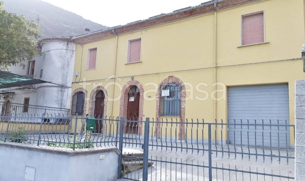 Casa Indipendente in vendita a Bojano località Maiella, 110
