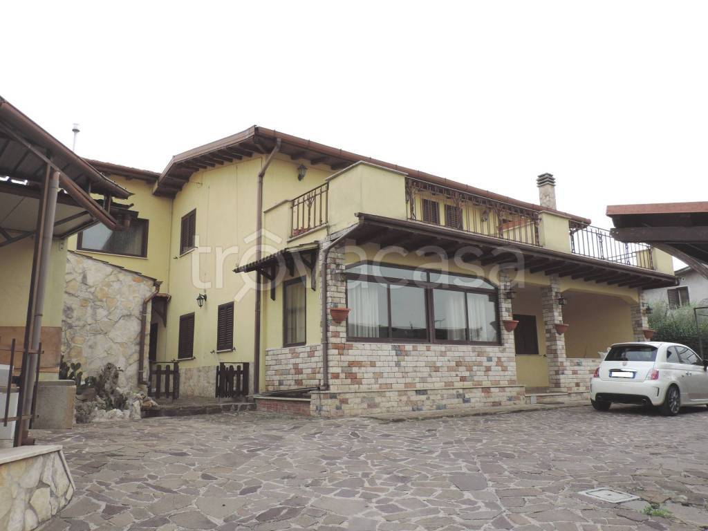 Villa Bifamiliare in vendita a Fara in Sabina via Peppino Impastato, 7