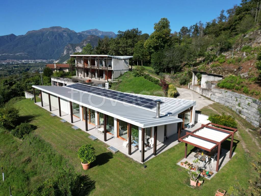 Villa in vendita a Verbania via Corsica