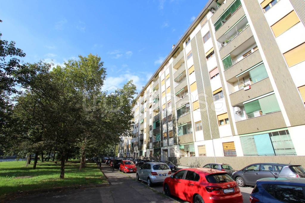Appartamento in vendita a Milano via Dora Riparia, 16