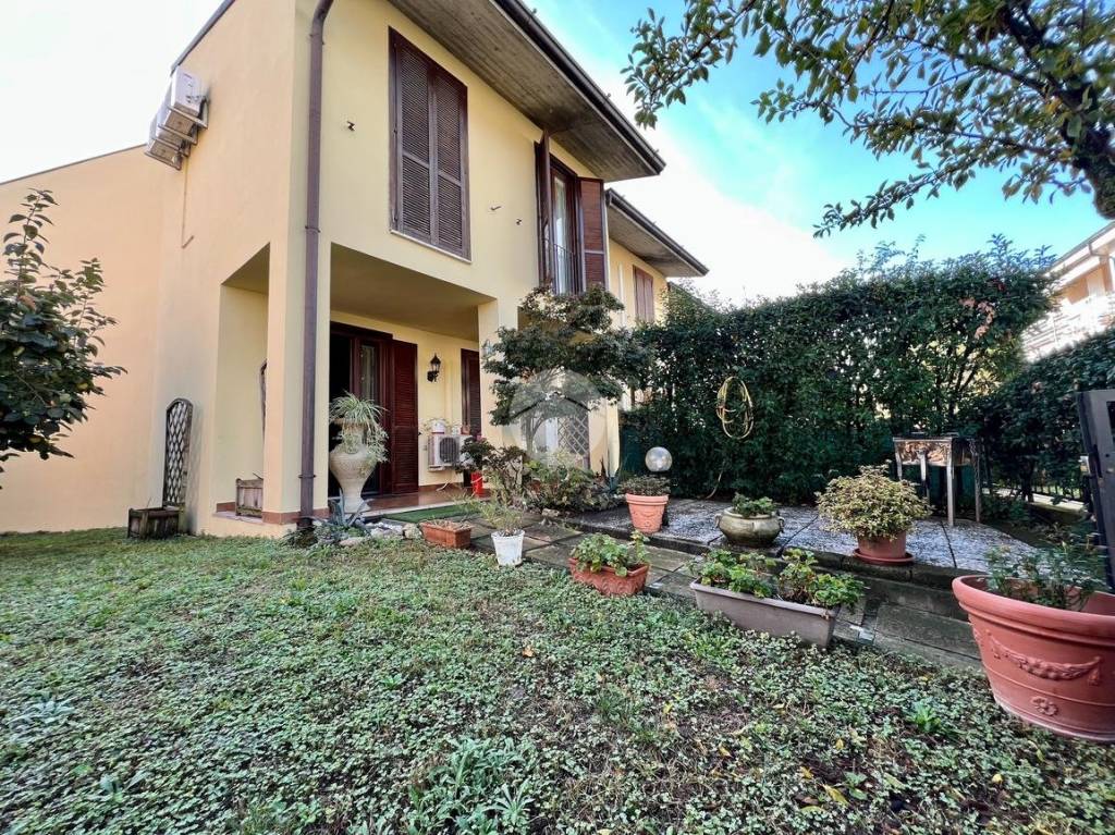 Villa a Schiera in vendita a Ospitaletto via Don patelli, 12