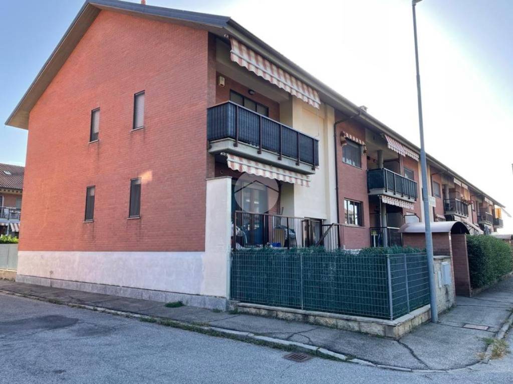Appartamento in vendita a Piossasco via Vittorio Alfieri, 51