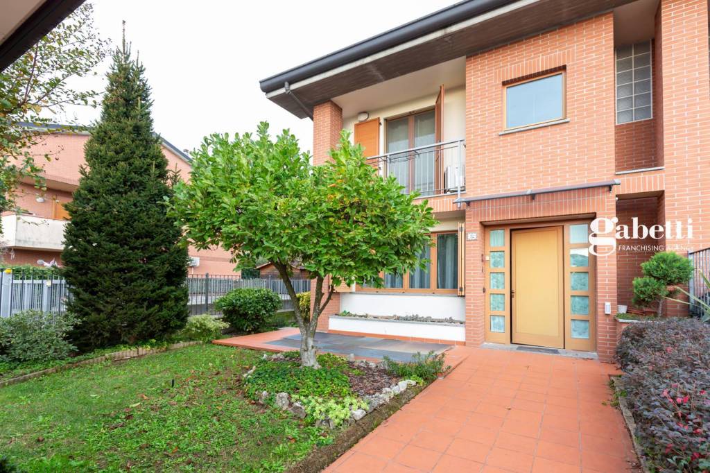 Villa a Schiera in vendita a Bernareggio via dei Platani, 12