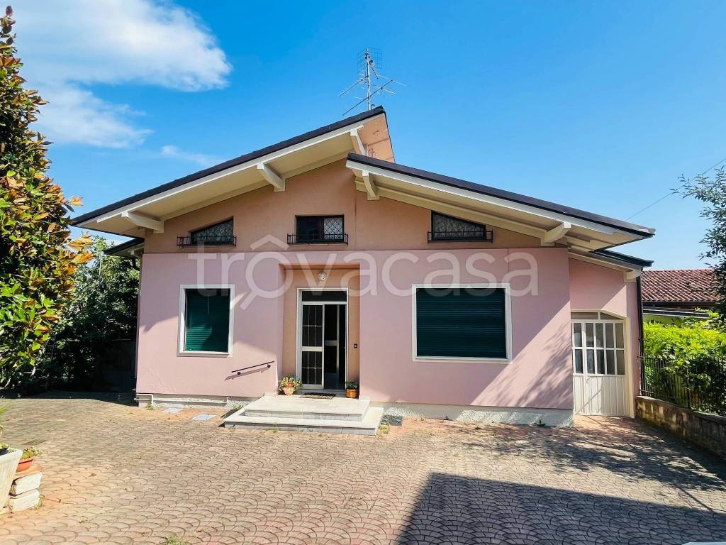 Villa in vendita a Serle via Piave, 22