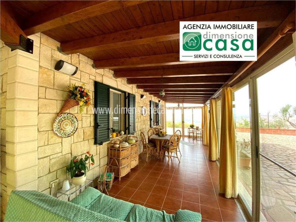 Villa in vendita a Caltanissetta via Mulé, 43
