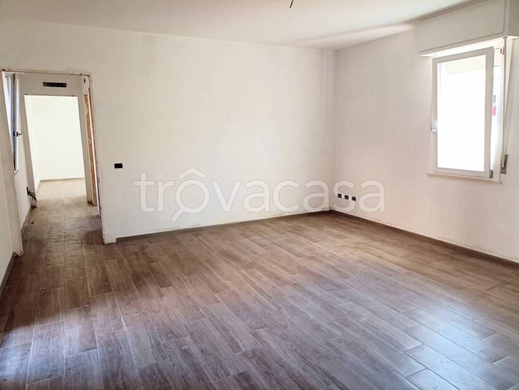 Appartamento in vendita a Sassari via Grazia Deledda, 35