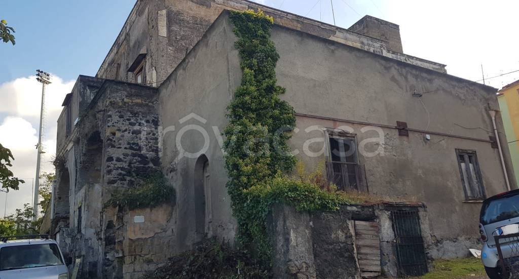 Intero Stabile in vendita a Torre del Greco cupa Cianfrone