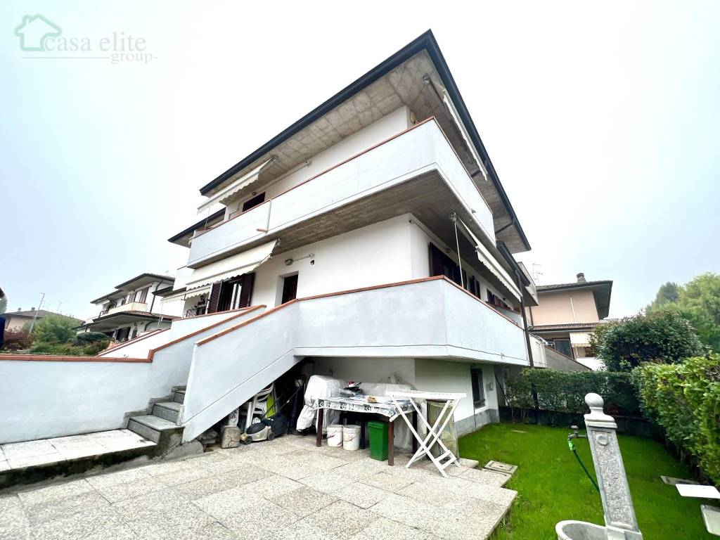 Villa Bifamiliare in vendita a Cornegliano Laudense via Lorenzo Perosi