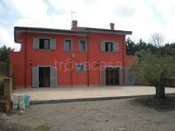Villa in affitto a Sutri via di Monte Topino